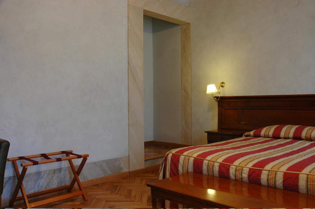 Hotel Villa Aurora Фиезоле Екстериор снимка