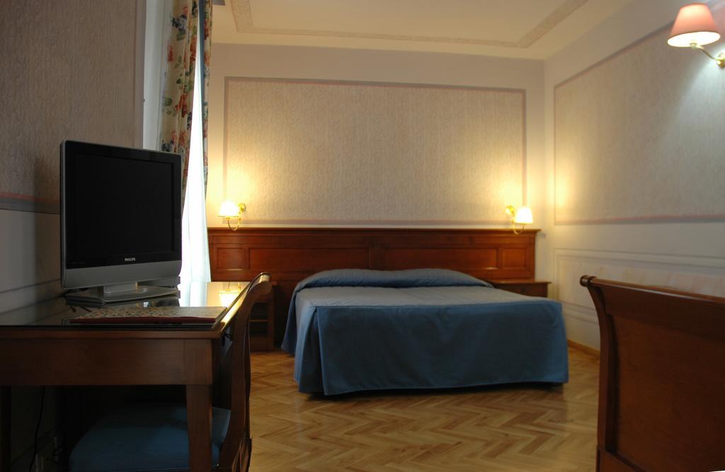 Hotel Villa Aurora Фиезоле Екстериор снимка