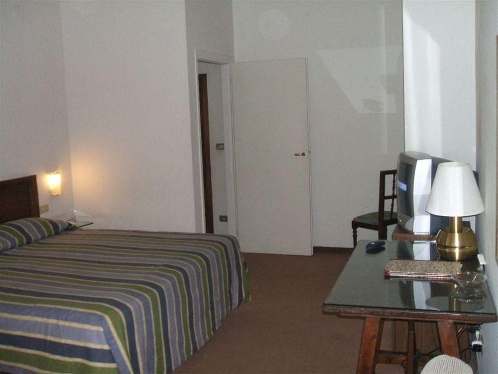 Hotel Villa Aurora Фиезоле Екстериор снимка
