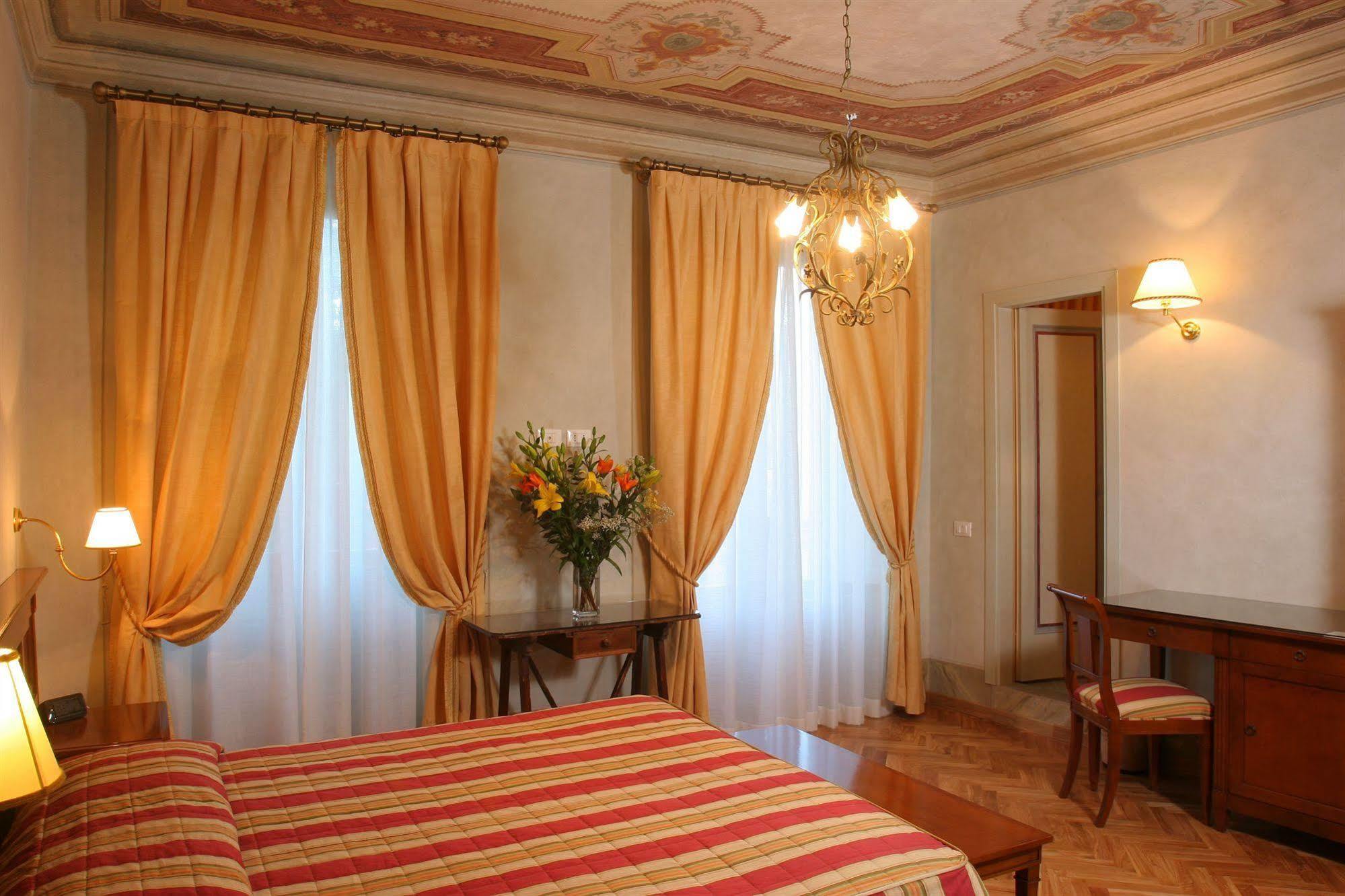Hotel Villa Aurora Фиезоле Екстериор снимка